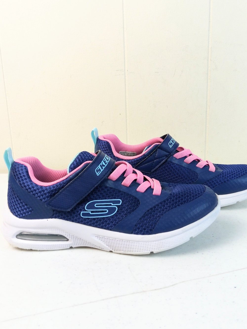 Skechers Kids' Navy and Pink Athletic Sneakers Girls Size 4